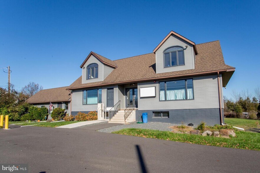 8329 Easton Rd, Ottsville, PA à vendre - Photo de l’immeuble – Image 3 sur 37