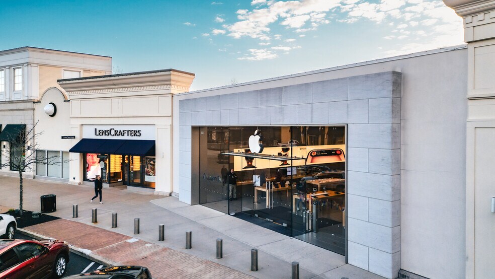 600 Evergreen Way, South Windsor, CT à louer - Photo de l’immeuble – Image 2 sur 13