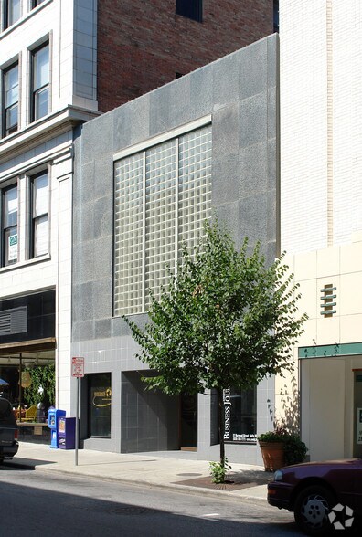 37 Haywood St, Asheville, NC à louer - Photo principale – Image 1 sur 5