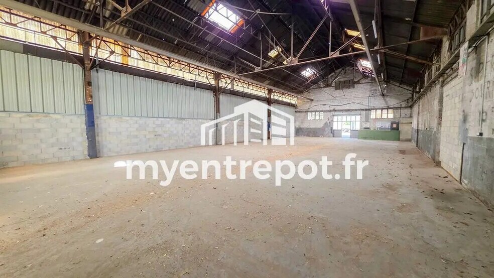 Local d’activités dans Marseille à louer - Photo de l’immeuble – Image 2 sur 6