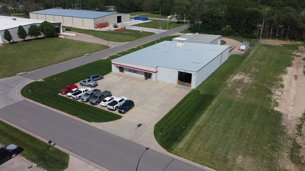 920 Industrial Rd, Augusta, KS à vendre - Photo principale – Image 1 sur 7