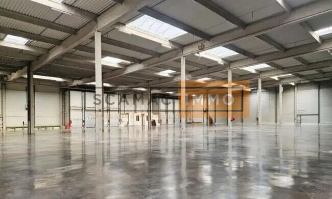 Plus de détails pour Bureau, Industriel/Logistique à louer