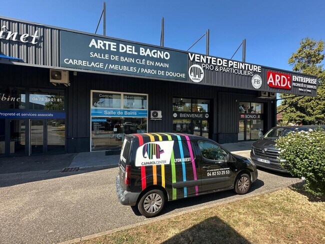 Plus de détails pour Local commercial à louer