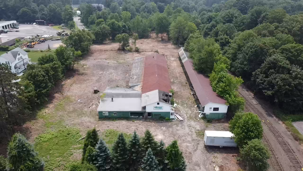 9 Mechanic St, Ware, MA à vendre - Photo de l’immeuble – Image 3 sur 15