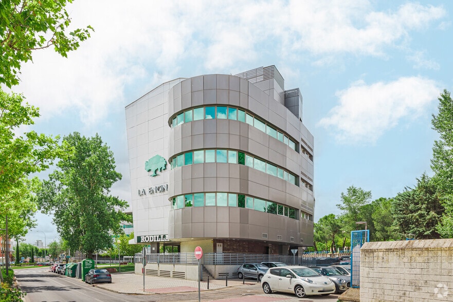 Plaza de la Encina, 10-11, Tres Cantos, Madrid à louer - Photo principale – Image 3 sur 6