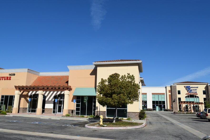14339 White Sage Rd, Moorpark, CA à louer - Photo de l’immeuble – Image 3 sur 9