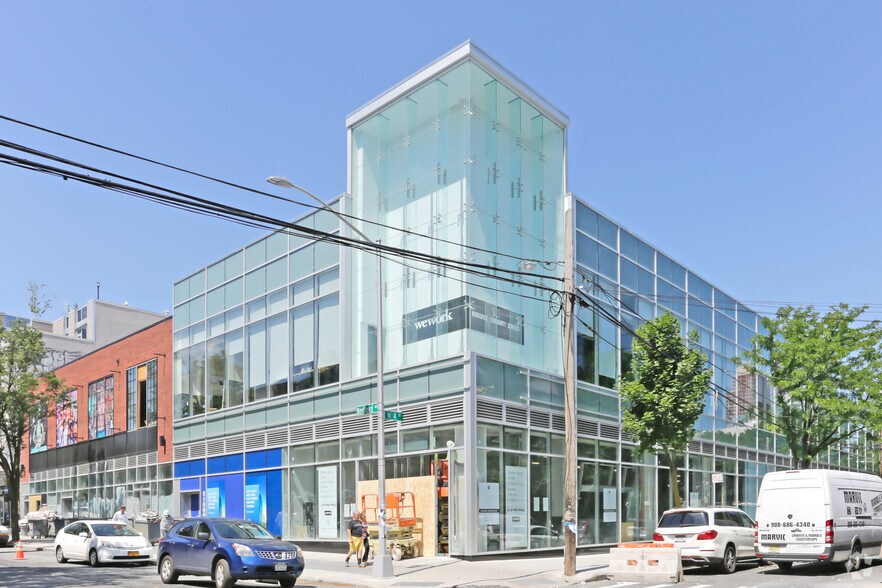 242 Bedford Ave, Brooklyn, NY à louer - Photo principale – Image 1 sur 14