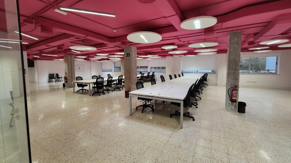 Bureau dans Madrid, Madrid à louer - Photo de l’immeuble – Image 2 sur 3