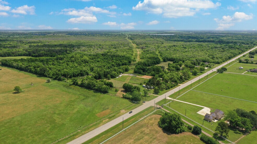 2932 W FM 1462, Rosharon, TX à vendre - Photo de l’immeuble – Image 2 sur 21