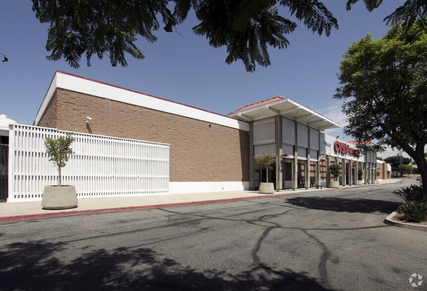 775 E Foothill Blvd, Pomona, CA à louer - Photo principale – Image 1 sur 2