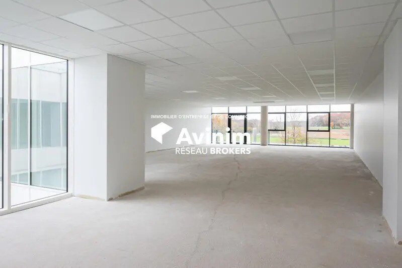 Bureau dans Bourg-en-Bresse à louer - Photo de l’immeuble – Image 3 sur 10
