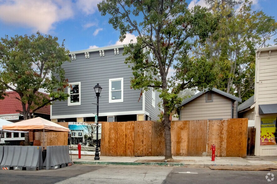 14523 Big Basin Way, Saratoga, CA à vendre - Photo de l’immeuble – Image 2 sur 3