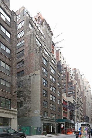 Plus de détails pour 335 W 38th St, New York, NY - Logement à vendre
