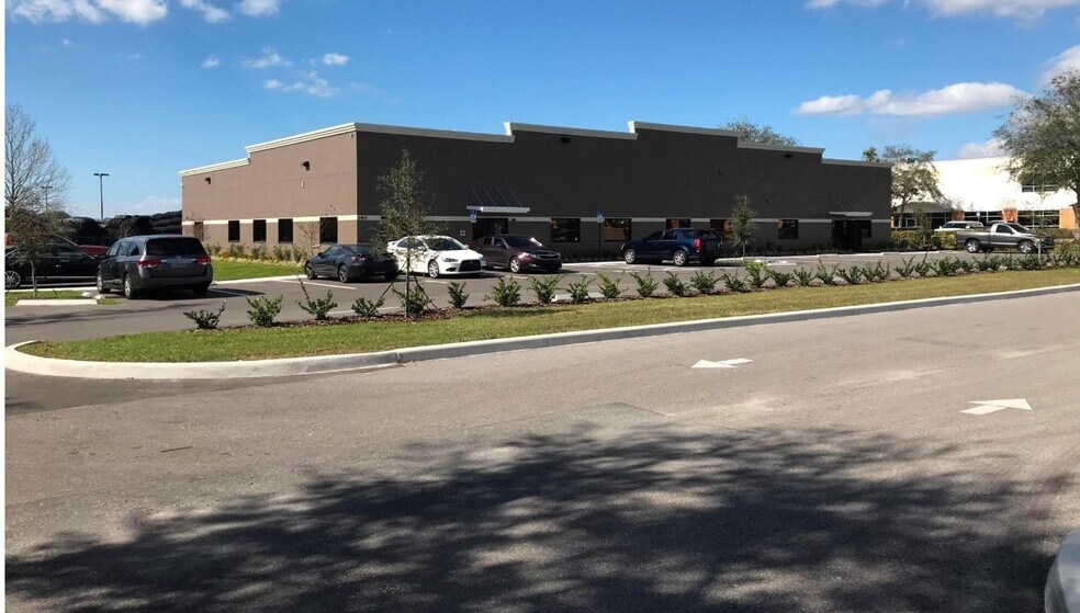 340 E Crown Point Rd, Winter Garden, FL à vendre - Photo de l’immeuble – Image 1 sur 7