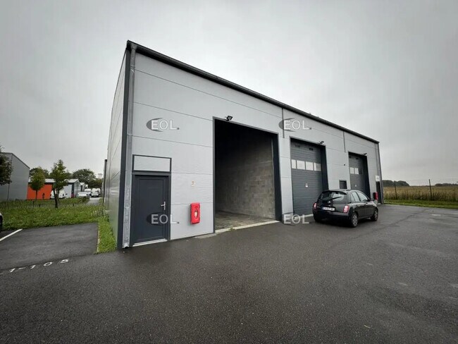 Plus de détails pour Local d'activités à louer