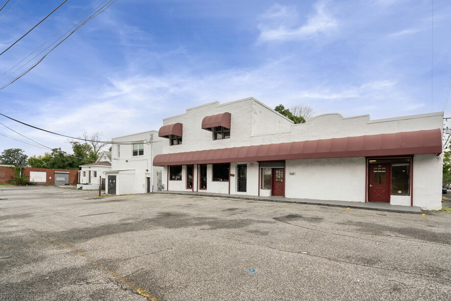 4928 Marlboro Pike, Capitol Heights, MD à louer - Photo de l’immeuble – Image 1 sur 53