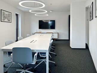 Plus de détails pour 26135 Carmel Rancho Blvd, Carmel, CA - Coworking à louer