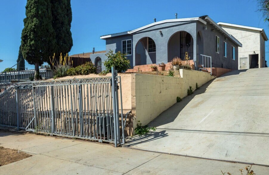 3317 E 8th St, Los Angeles, CA à vendre - Photo de l’immeuble – Image 3 sur 31