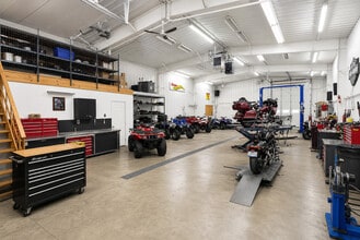 5640 Mackenzie Ave, Albertville, MN à vendre Photo intérieure– Image 2 sur 4