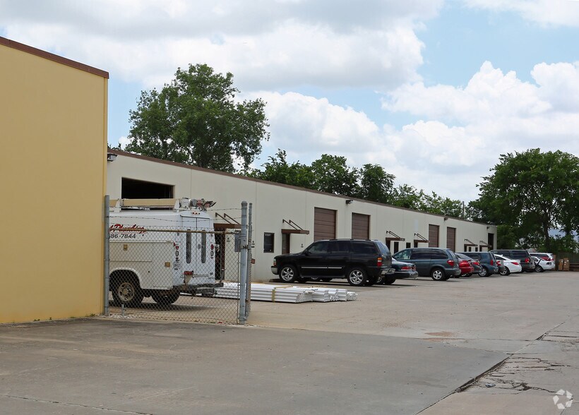 7027 Belgold St, Houston, TX à louer - Photo de l’immeuble – Image 2 sur 3