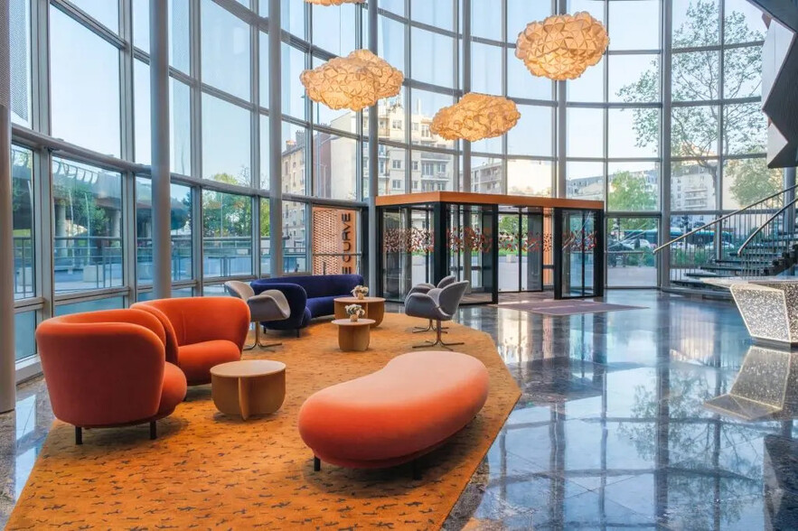 48-50 Avenue Du Général De Gaulle, Puteaux à louer - Photo de l’immeuble – Image 3 sur 10