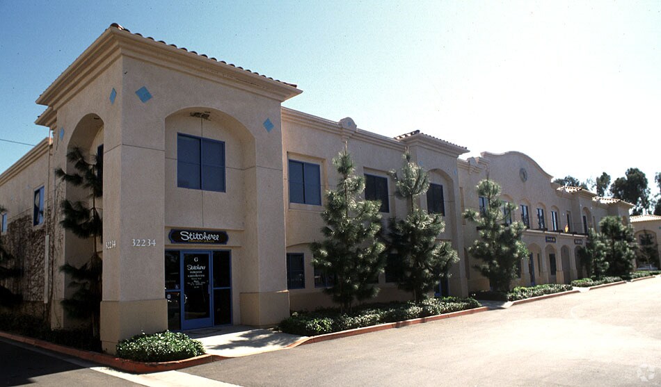 32234 Paseo Adelanto, San Juan Capistrano, CA à louer - Photo de l’immeuble – Image 2 sur 66