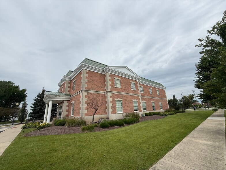 9697 191st St, Mokena, IL à louer - Photo de l’immeuble – Image 3 sur 19