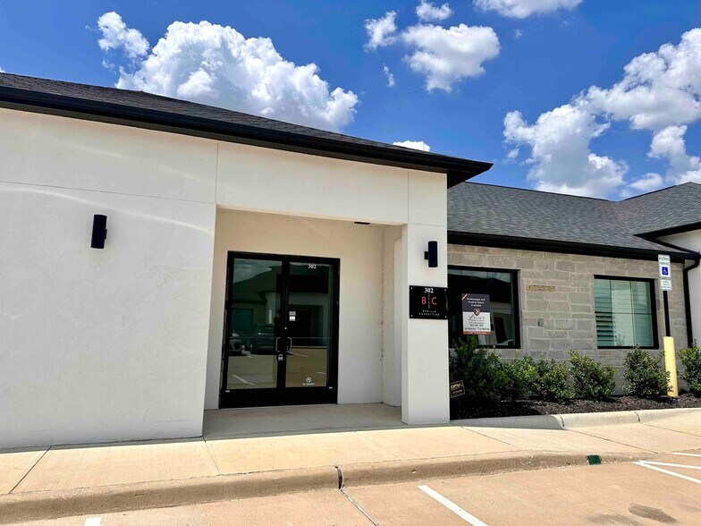 2001 Auburn Hills Pky, McKinney, TX à louer - Photo de l’immeuble – Image 3 sur 3