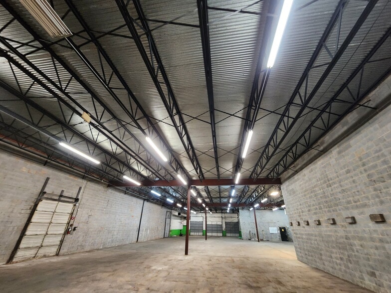 18 Wendy Ct, Greensboro, NC à louer - Photo de l’immeuble – Image 2 sur 11