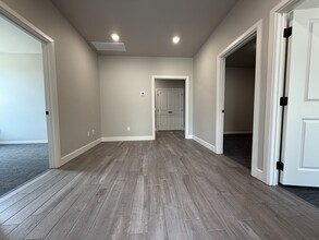 2272 Camino del Plaza Ln, Edmond, OK à louer Photo de l’immeuble– Image 2 sur 18