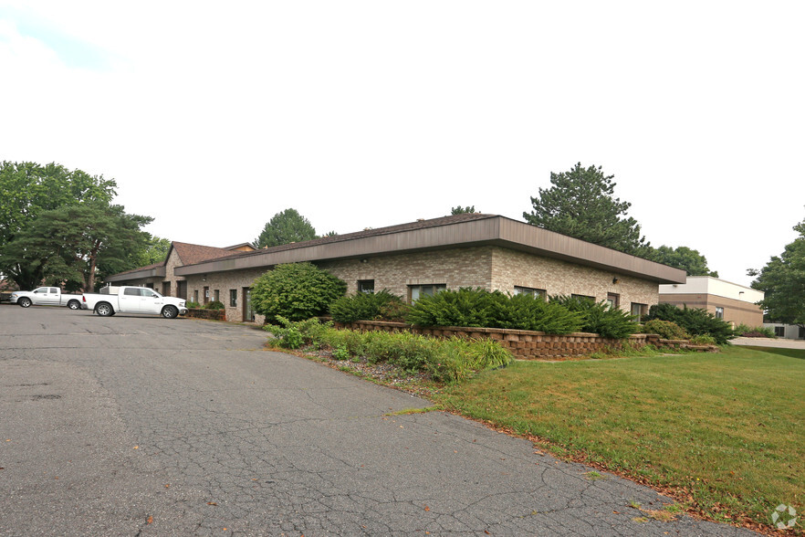 15185 Carrousel Way, Rosemount, MN à louer - Photo de l’immeuble – Image 2 sur 6