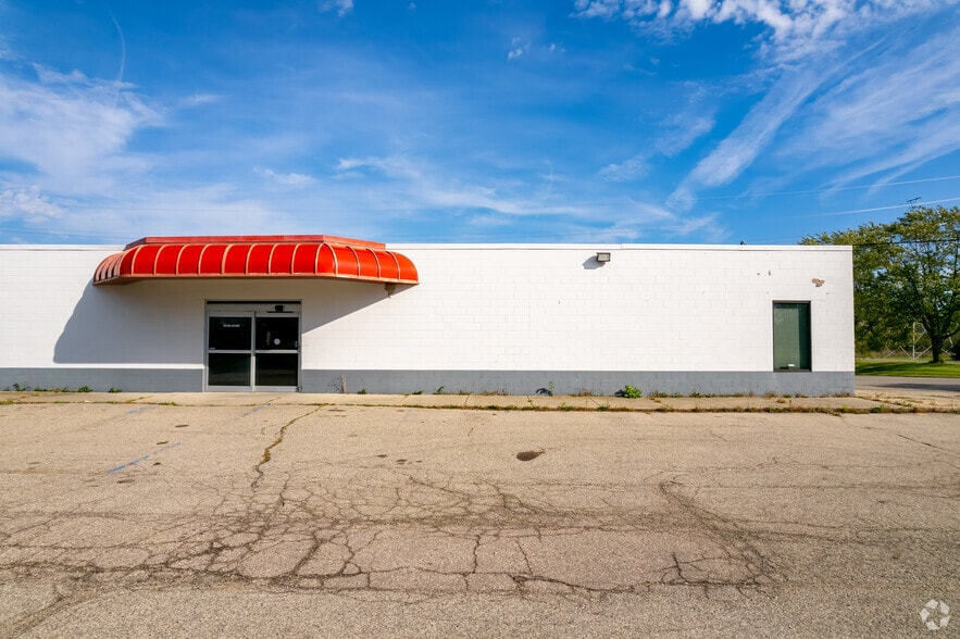 1507 Walli Strasse Dr, Burton, MI à louer - Photo de l’immeuble – Image 3 sur 5