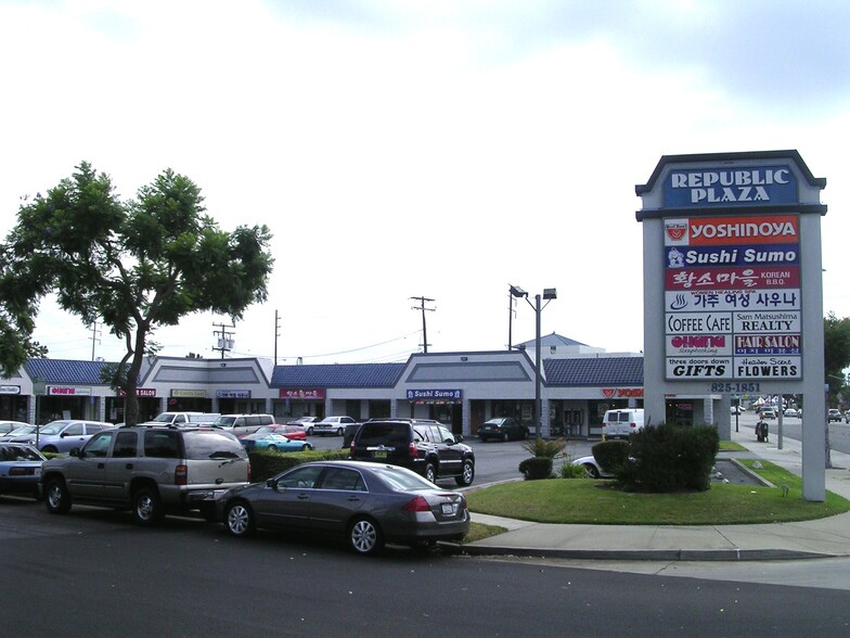 1825 W Redondo Beach Blvd, Gardena, CA à louer - Photo de l’immeuble – Image 1 sur 9