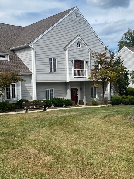 22 Mystic Lane, Malvern, PA portefeuille de 2 biens à vendre sur LoopNet.fr - Photo de l’immeuble – Image 2 sur 22