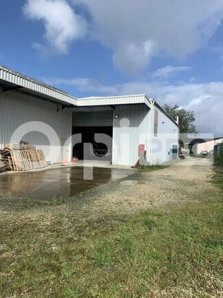 Plus de détails pour Local d'activités à louer