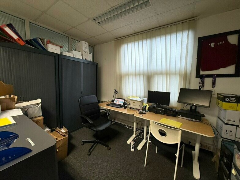 Bureau dans Le Petit-Quevilly à louer - Photo intérieure – Image 2 sur 10