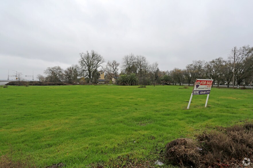 1200 Churchill Downs, Woodland, CA à vendre - Photo de l’immeuble – Image 2 sur 4