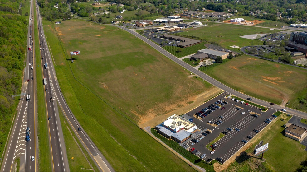 7715 Conner Rd, Powell, TN à louer - Photo de l’immeuble – Image 1 sur 3