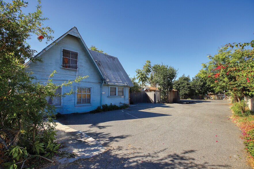 2519 Mountain View Rd, El Monte, CA à vendre - Photo de l’immeuble – Image 3 sur 8