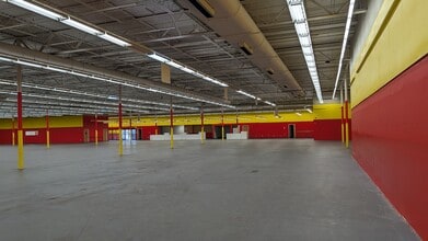 6100-6180 Broadway, Merrillville, IN à louer Photo intérieure– Image 2 sur 5