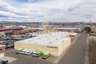 677 Alcott St, Denver, CO à louer Photo de l’immeuble– Image 2 sur 2