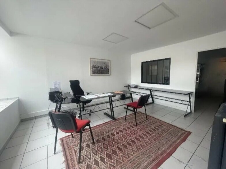 Local commercial dans Reims à louer - Photo de l’immeuble – Image 3 sur 7