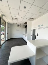 1525 Lake Pointe Pky, Sugar Land, TX à louer Photo de l’immeuble– Image 1 sur 2