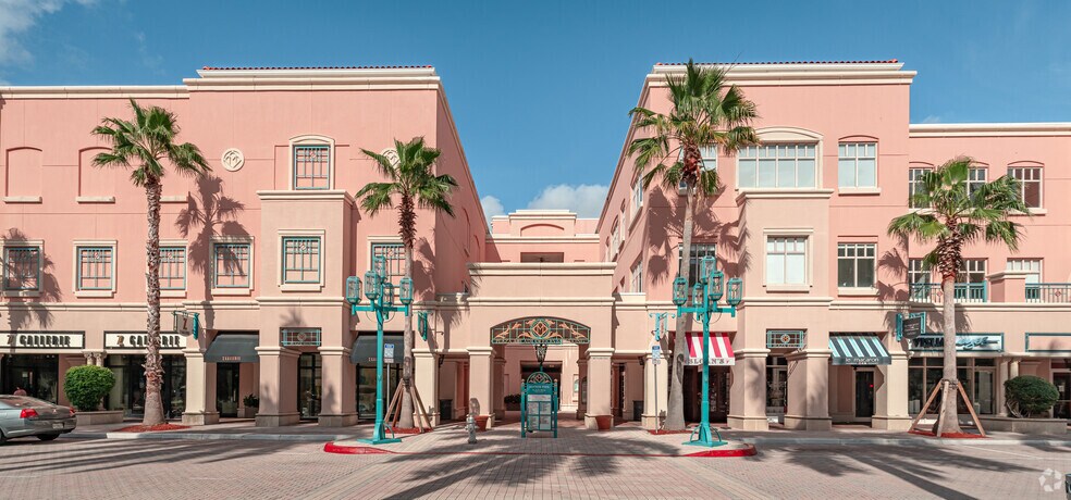 309-433 Plaza Real, Boca Raton, FL à louer - Photo de l’immeuble – Image 3 sur 13