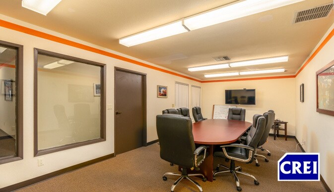 1825 1st St, San Fernando, CA à louer - Photo intérieure – Image 2 sur 19