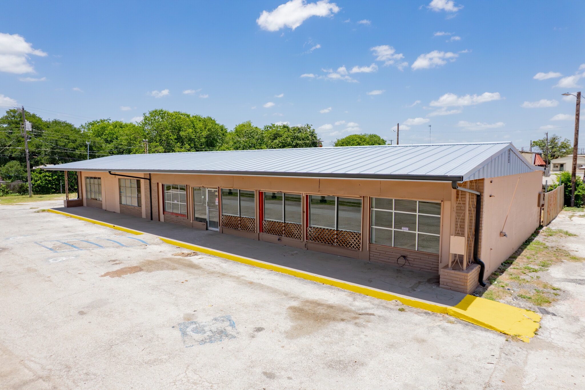 4415-4419 Rockdale Dr, San Antonio, TX à louer Photo de l’immeuble– Image 1 sur 18