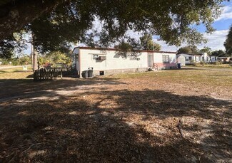 Plus de détails pour 8281 Sevigny Dr, North Fort Myers, FL - Logement à vendre