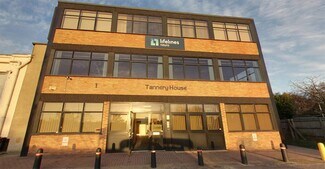 Plus de détails pour Tannery Ln, Send - Bureau à louer