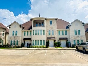 6544 Greatwood Pky, Sugar Land, TX à louer Photo de l’immeuble– Image 1 sur 3