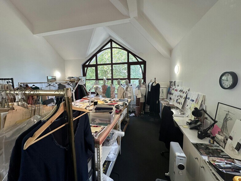 Putney Bridge Rd, Londres à louer - Photo de l’immeuble – Image 2 sur 4